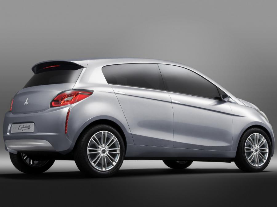  Mitsubishi E-Compact 2011 года  (фото 3 из 23)